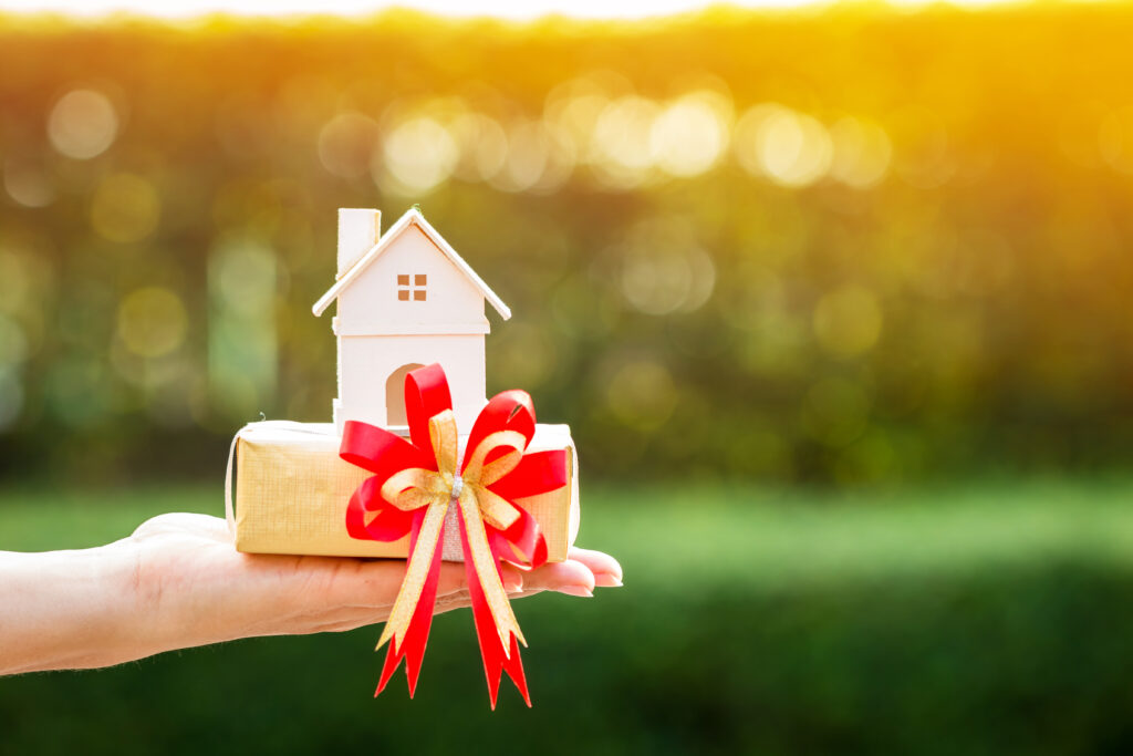 Gift Distribution Tactics